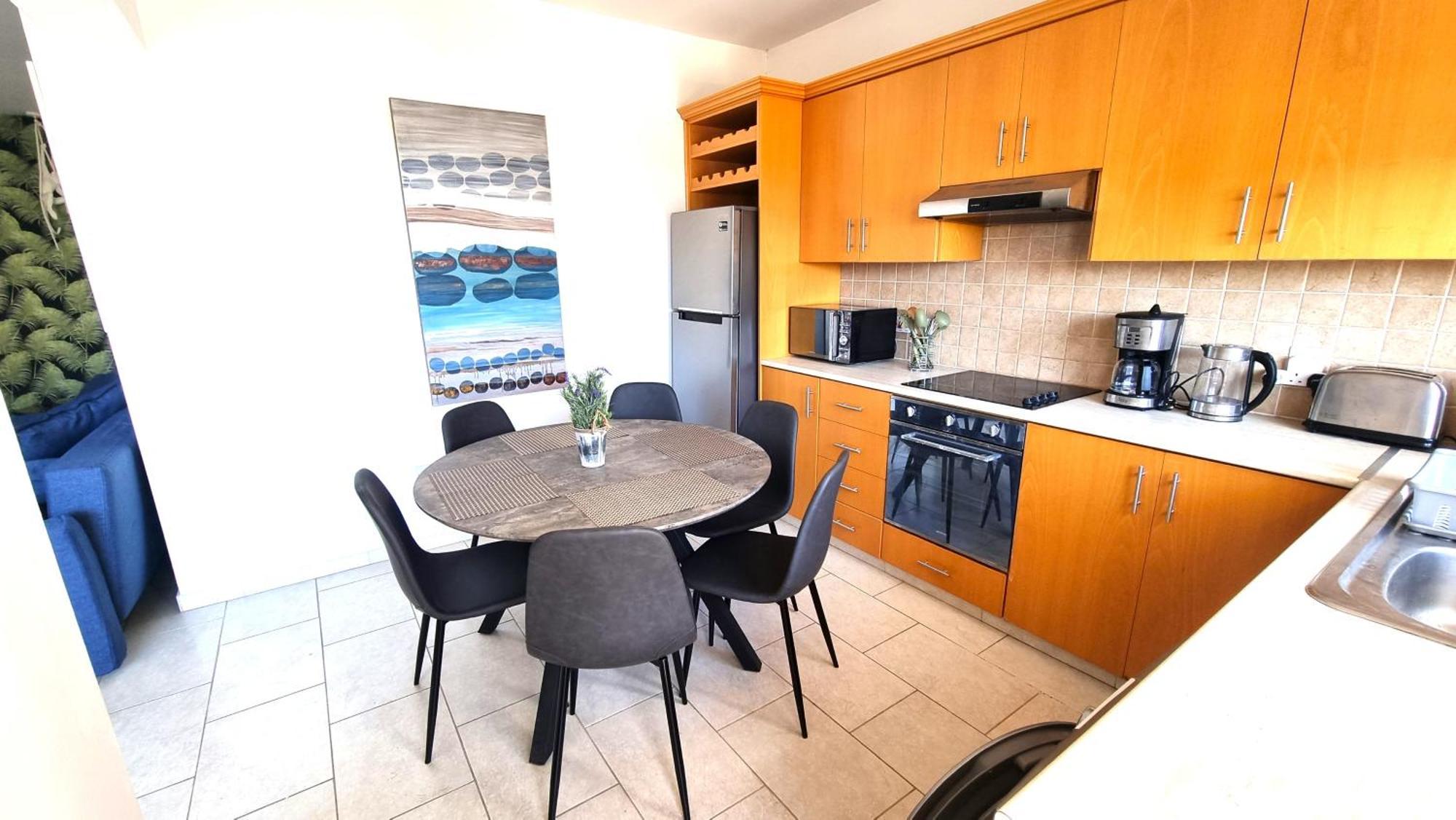 Beach Haven: 7-Minute Walk To The Beach + Pool Larnaka Exterior foto
