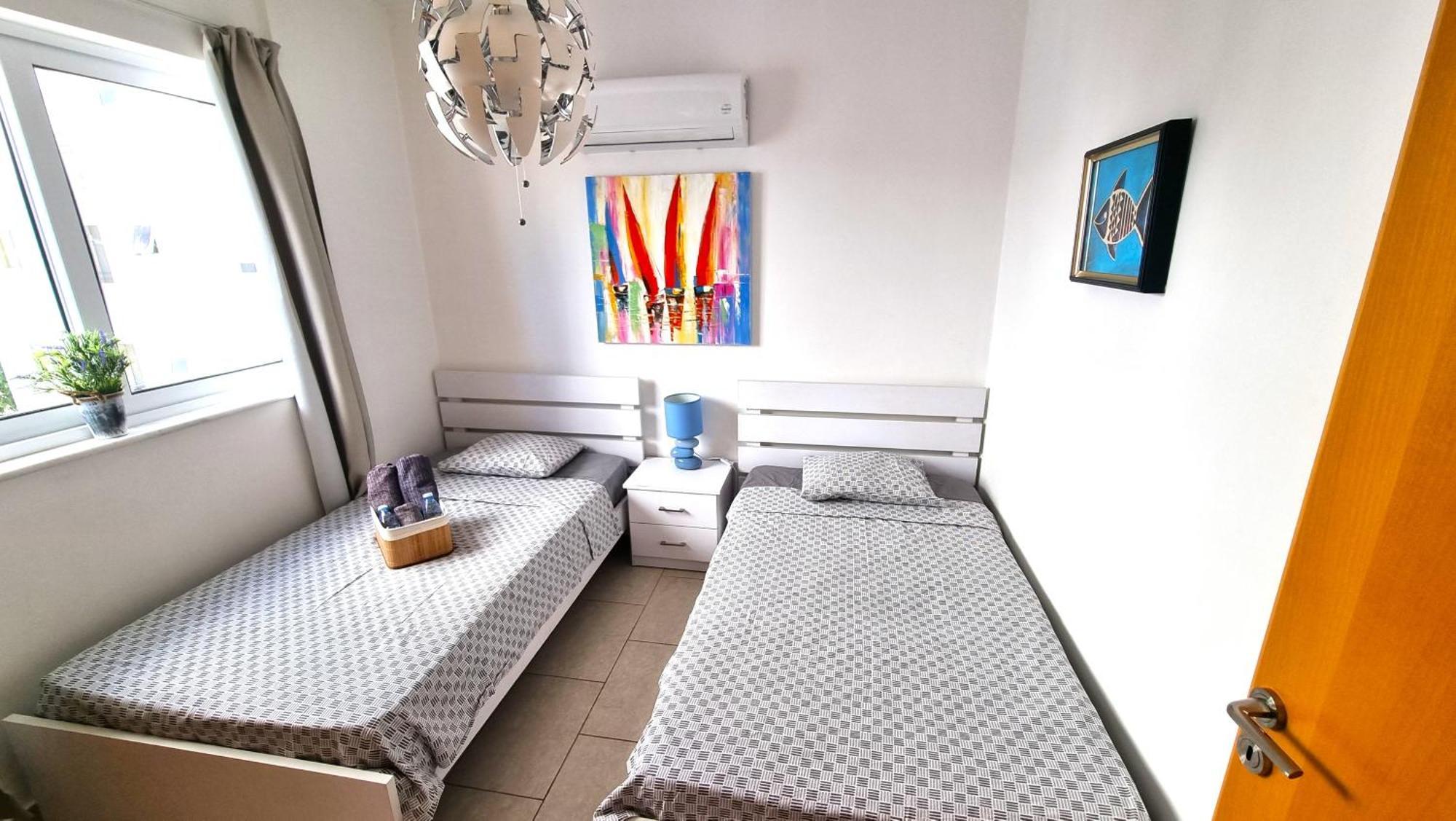 Beach Haven: 7-Minute Walk To The Beach + Pool Larnaka Exterior foto